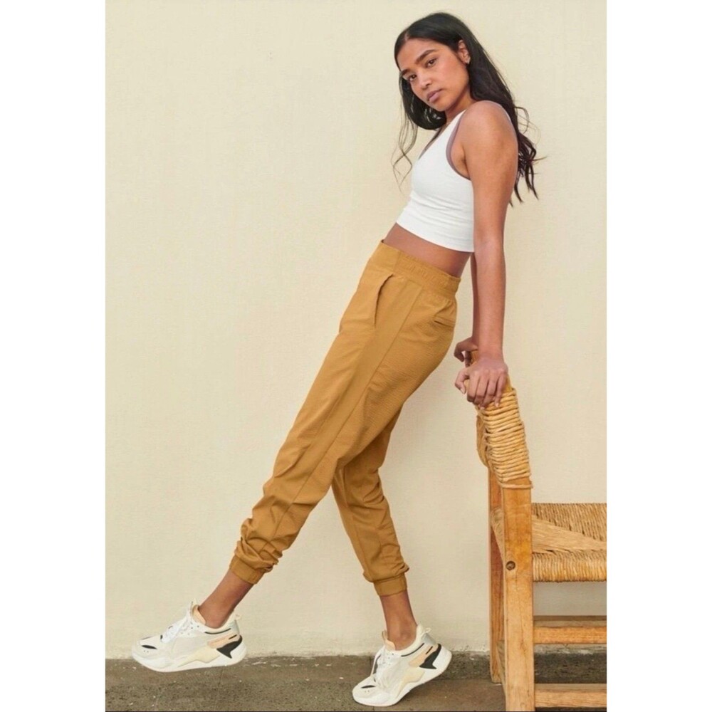 Athleta Textured joggers